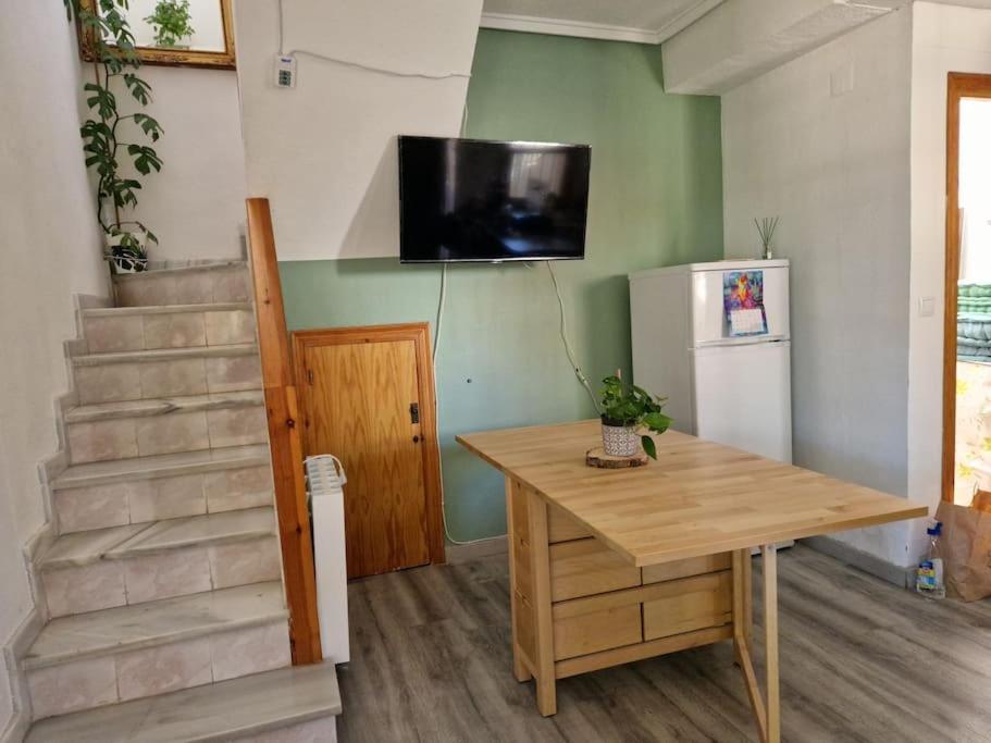 Oscar'S Chillout House By The Beach サンタ・ポラ エクステリア 写真